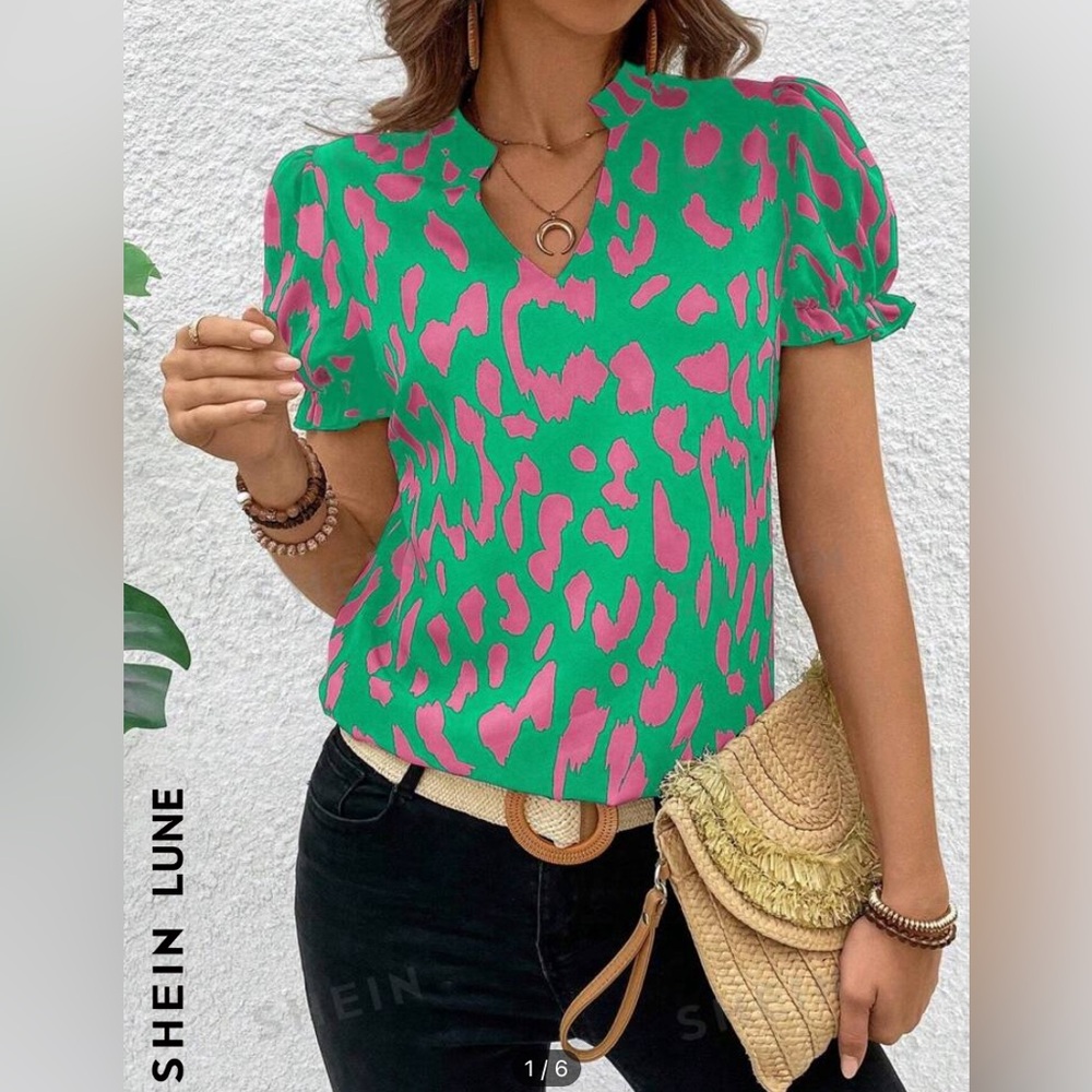 Pink and Green notched collar printed bubble sleeves